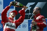 Bild zum Inhalt: Rubens Barrichello darf vor Schumacher gewinnen