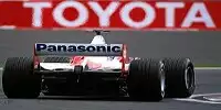Der Toyota vom Typ TF102 aus der Heckansicht