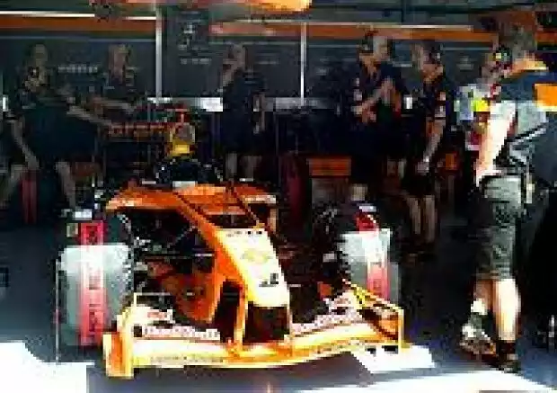 Arrows-Cosworth-Box Titel-Bild zur News: Arrows-Cosworth-Box