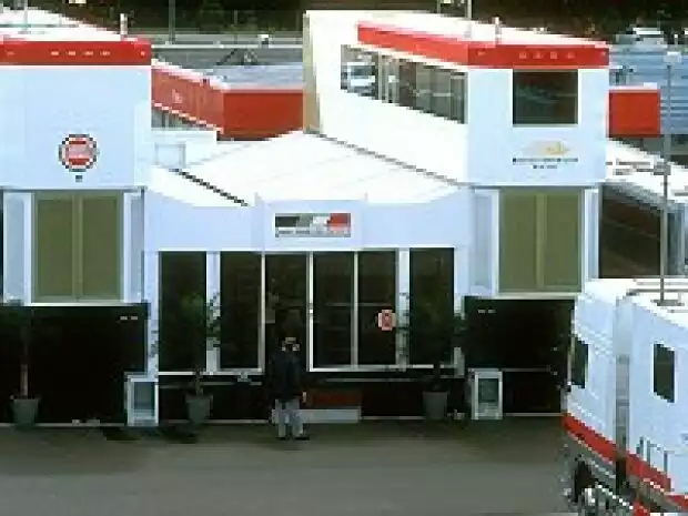 BAR-Honda-Motorhome Titel-Bild zur News: BAR-Honda-Motorhome