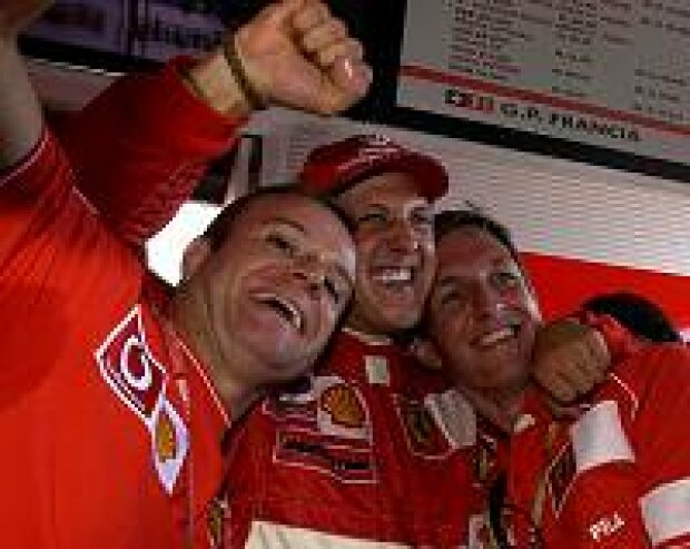 Titel-Bild zur News: Barrichello, Schumacher, Burti
