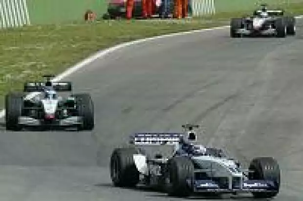 Montoya, Räikkönen, Coulthard Titel-Bild zur News: Montoya, Räikkönen, Coulthard