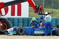 Felipe Massa steigt aus seinem Boliden aus