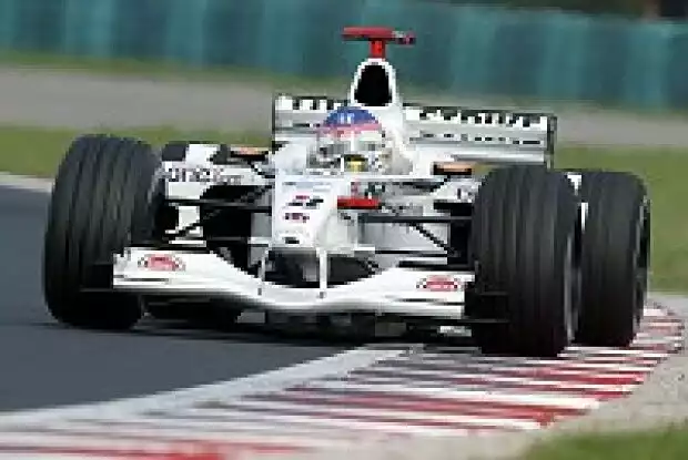 Jacques Villeneuve im BAR004 Titel-Bild zur News: Jacques Villeneuve im BAR004