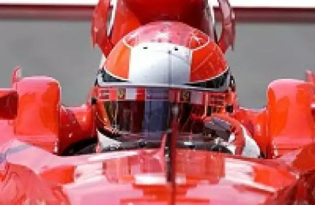 Michael Schumacher im F2002 Titel-Bild zur News: Michael Schumacher im F2002