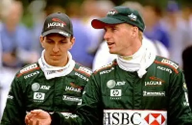 Luciano Burti und Eddie Irvine Titel-Bild zur News: Luciano Burti und Eddie Irvine