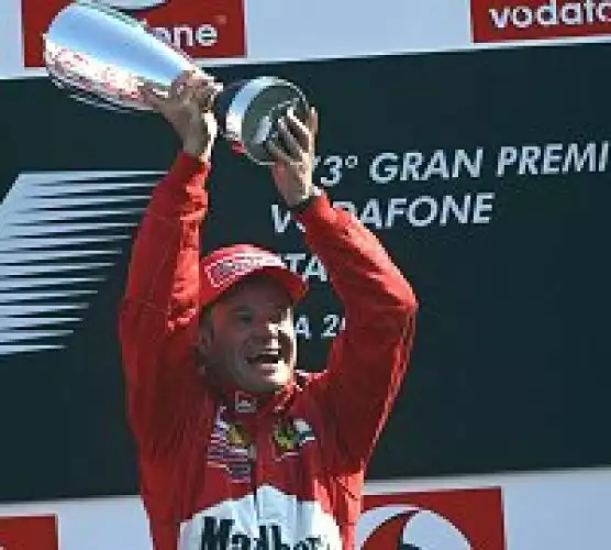 Rubens Barrichello (Ferrari) auf dem Podium Titel-Bild zur News: Rubens Barrichello (Ferrari) auf dem Podium
