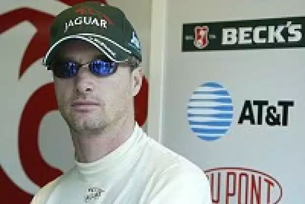 Eddie Irvine (Jaguar Racing) Titel-Bild zur News: Eddie Irvine (Jaguar Racing)