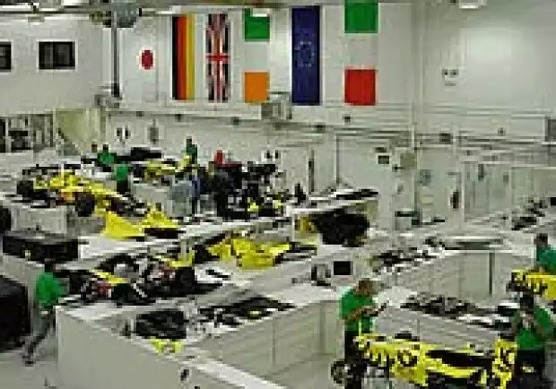 Ein Blick in die Jordan-Fabrik Titel-Bild zur News: Ein Blick in die Jordan-Fabrik