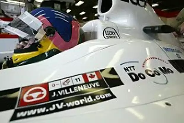 Jacques Villeneuve im BAR004 Titel-Bild zur News: Jacques Villeneuve im BAR004
