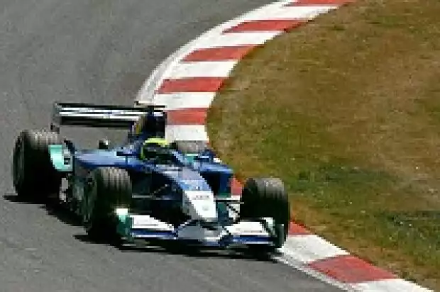 Felipe Massa im Sauber C21 Titel-Bild zur News: Felipe Massa im Sauber C21