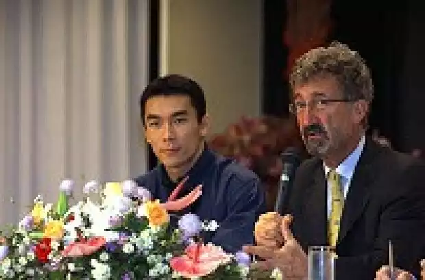 Takuma Sato und Eddie Jordan Titel-Bild zur News: Takuma Sato und Eddie Jordan