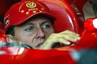 Bild zum Inhalt: Willi Weber bleibt auf Schumacher-Caps sitzen