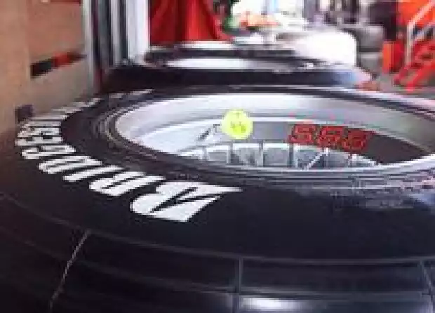 Bridgestone-Reifen Titel-Bild zur News: Bridgestone-Reifen