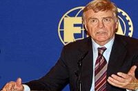 Bild zum Inhalt: FIA-Boss Mosley zufrieden mit neuen Regeln