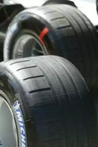 Michelin-Regenreifen Titel-Bild zur News: Michelin-Regenreifen