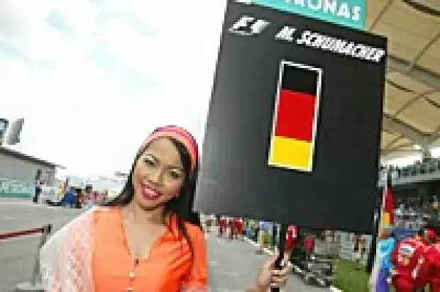 Grid-Girl von Michael Schumacher Titel-Bild zur News: Grid-Girl von Michael Schumacher