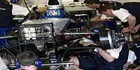 BMW-Williams-Mechaniker bei der Arbeit