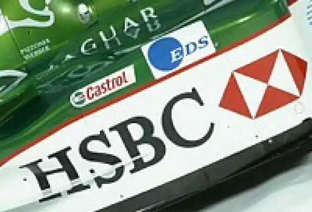 HSBC-Werbung am Jaguar R4 Titel-Bild zur News: HSBC-Werbung am Jaguar R4