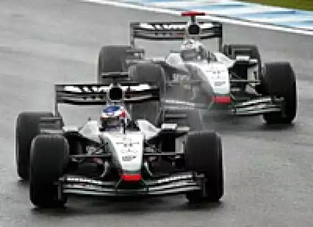 Räikkönen und Coulthard Titel-Bild zur News: Räikkönen und Coulthard