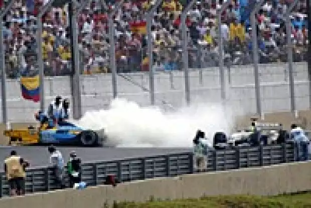 Alonso-Unfall Titel-Bild zur News: Alonso-Unfall