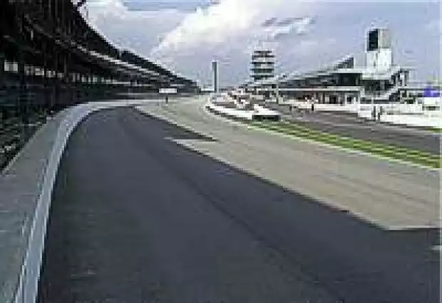 Indy-Steilkurve Titel-Bild zur News: Indy-Steilkurve