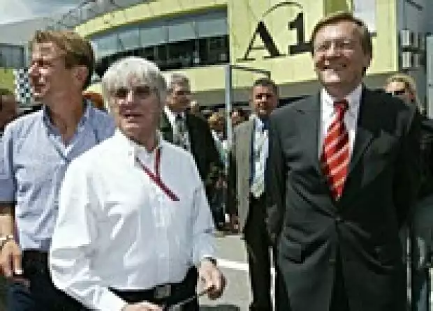 Ecclestone und Bundeskanzler Schüssel Titel-Bild zur News: Ecclestone und Bundeskanzler Schüssel