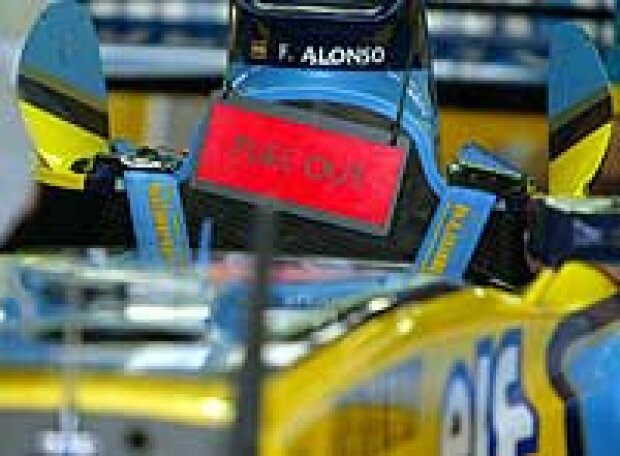 Titel-Bild zur News: Fernando Alonsos Auto in der Box