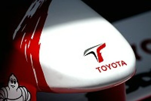 Titel-Bild zur News: Toyota TF103-Frontpartie
