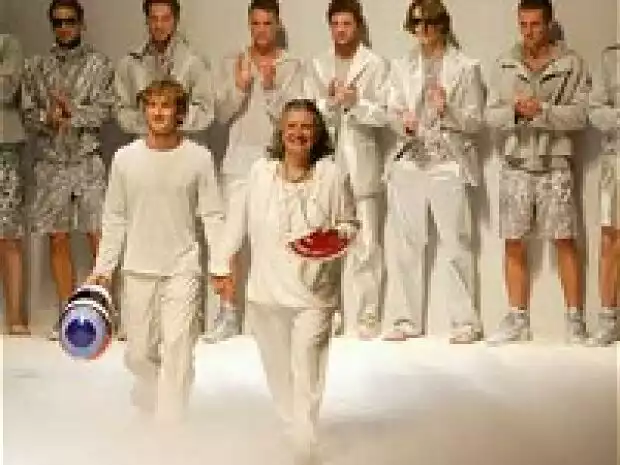 Jarno Trulli (Renault) auf der Mailänder Mode-Woche Titel-Bild zur News: Jarno Trulli (Renault) auf der Mailänder Mode-Woche