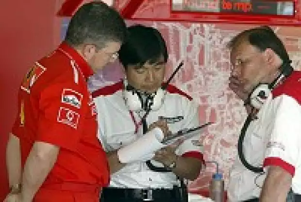 Ross Brawn, Hisao Suganuma und Van de Grint Titel-Bild zur News: Ross Brawn, Hisao Suganuma und Van de Grint
