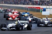 Ralf Schumacher und Juan-Pablo Montoya führen das Fahrerfeld an