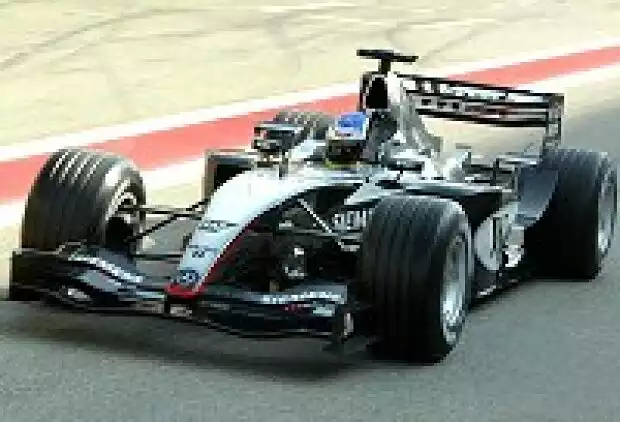 Alexander Wurz im MP4-18 Titel-Bild zur News: Alexander Wurz im MP4-18
