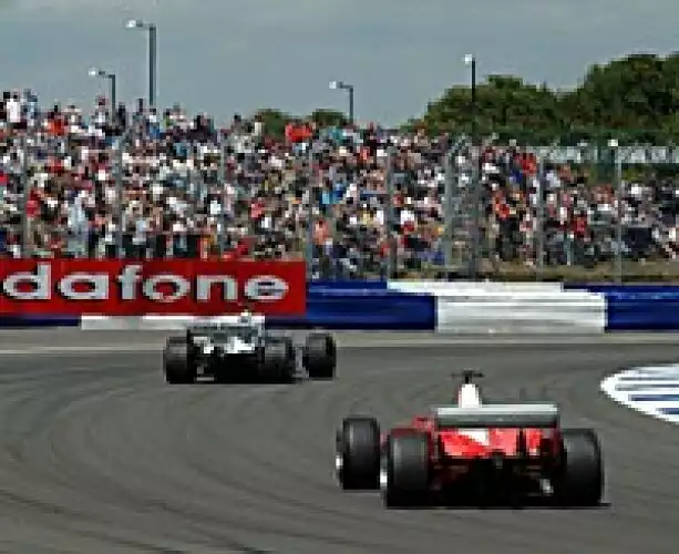 Montoya vor Schumacher Titel-Bild zur News: Montoya vor Schumacher