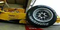 Jordan EJ13 mit Bridgestone-Reifen