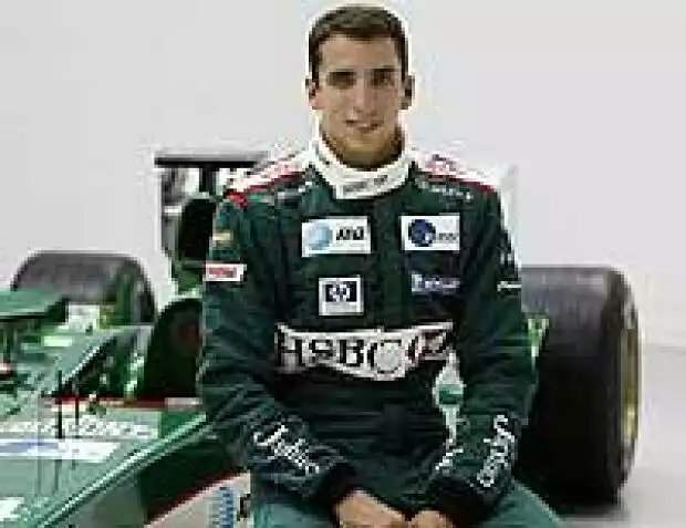Justin Wilson (Jaguar-Cosworth) Titel-Bild zur News: Justin Wilson (Jaguar-Cosworth)
