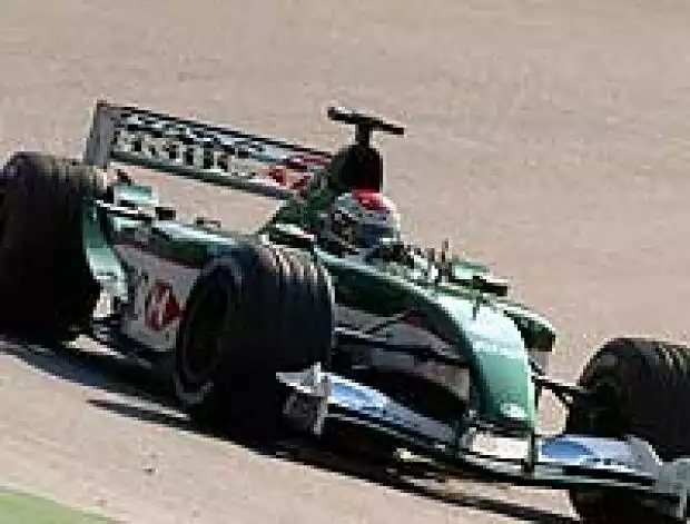 Justin Wilson (Jaguar-Cosworth) Titel-Bild zur News: Justin Wilson (Jaguar-Cosworth)