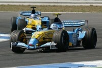 Jarno Trulli vor Fernando Alonso