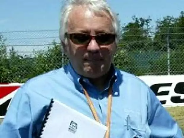 Titel-Bild zur News: Charlie Whiting (Rennleiter)