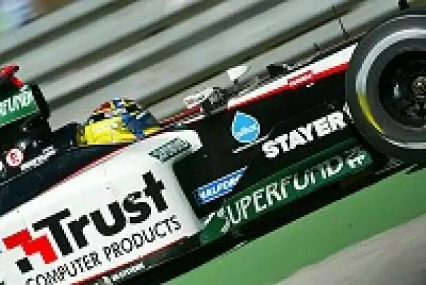 Nicolas Kiesa im Minardi PS03 Titel-Bild zur News: Nicolas Kiesa im Minardi PS03