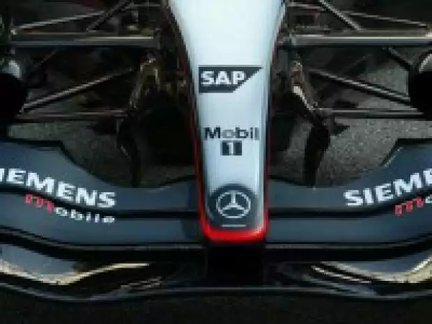 Frontflügel des McLaren MP4-18A Titel-Bild zur News: Frontflügel des McLaren MP4-18A