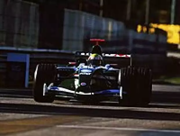 Mark Webber (Jaguar-Cosworth) Titel-Bild zur News: Mark Webber (Jaguar-Cosworth)