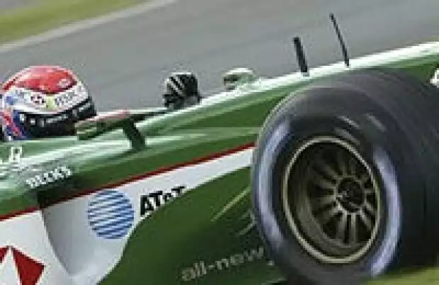 Justin Wilson im Jaguar R4 Titel-Bild zur News: Justin Wilson im Jaguar R4