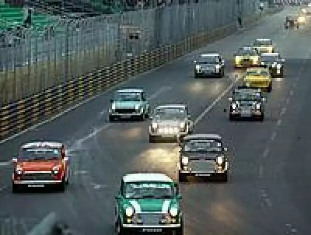 Titel-Bild zur News: Mini-Cooper-Rennen in Macau