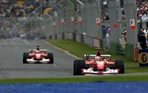 Titel-Bild zur News: Michael Schumacher und Rubens Barrichello