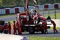 Ein Ferrari auf dem Abschleppwagen