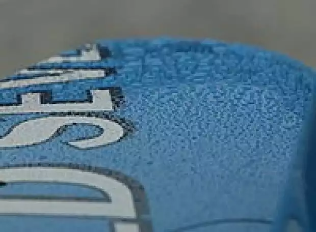 Regentropfen auf einem Renault R23B Titel-Bild zur News: Regentropfen auf einem Renault R23B
