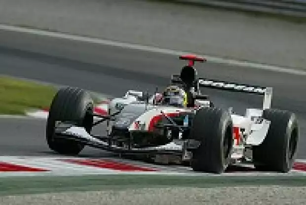 Nicolas Kiesa im Minardi PS03 Titel-Bild zur News: Nicolas Kiesa im Minardi PS03