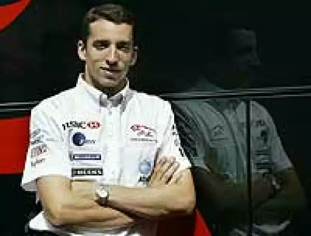Justin Wilson (Jaguar-Cosworth) Titel-Bild zur News: Justin Wilson (Jaguar-Cosworth)