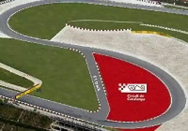 Die "La Caixa"-Kurve auf dem Circuit de Catalunya Titel-Bild zur News: Die "La Caixa"-Kurve auf dem Circuit de Catalunya
